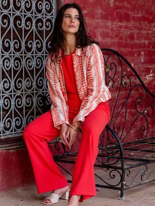 Červená v hlavní roli – sebevědomá, živá, nepřehlédnutelná ❤️ N A R I #redoutfit #outfitgoals #ootd #damskamoda #narimoda...